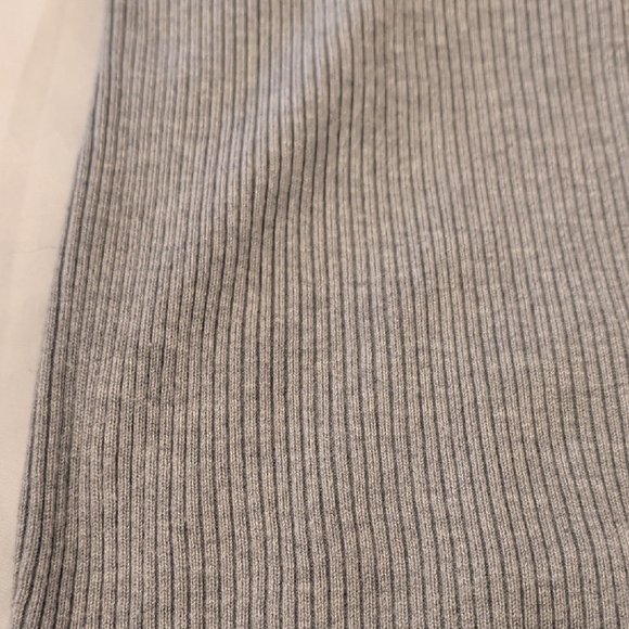 DKNY Gray Ribbed Tank Top - Picture 4 of 5